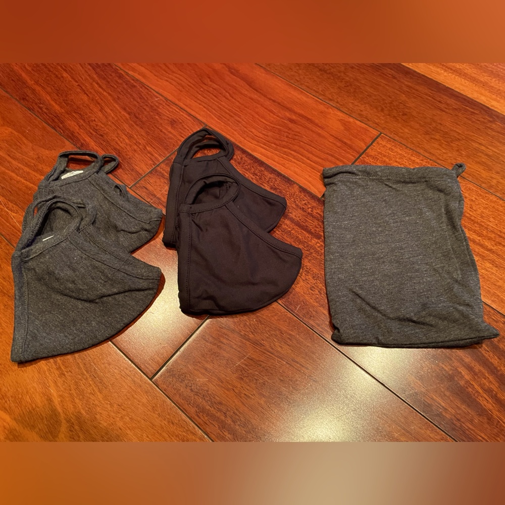 Nordstrom Face Masks. Four total; two dark grey and two black. Comes w/ Bag